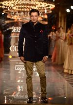 Madhur Bhandarkar walk for Fashion Design Council of India presents Shree Raj Mahal Jewellers on final day of India Couture Week in Delhi on 20th July 2014